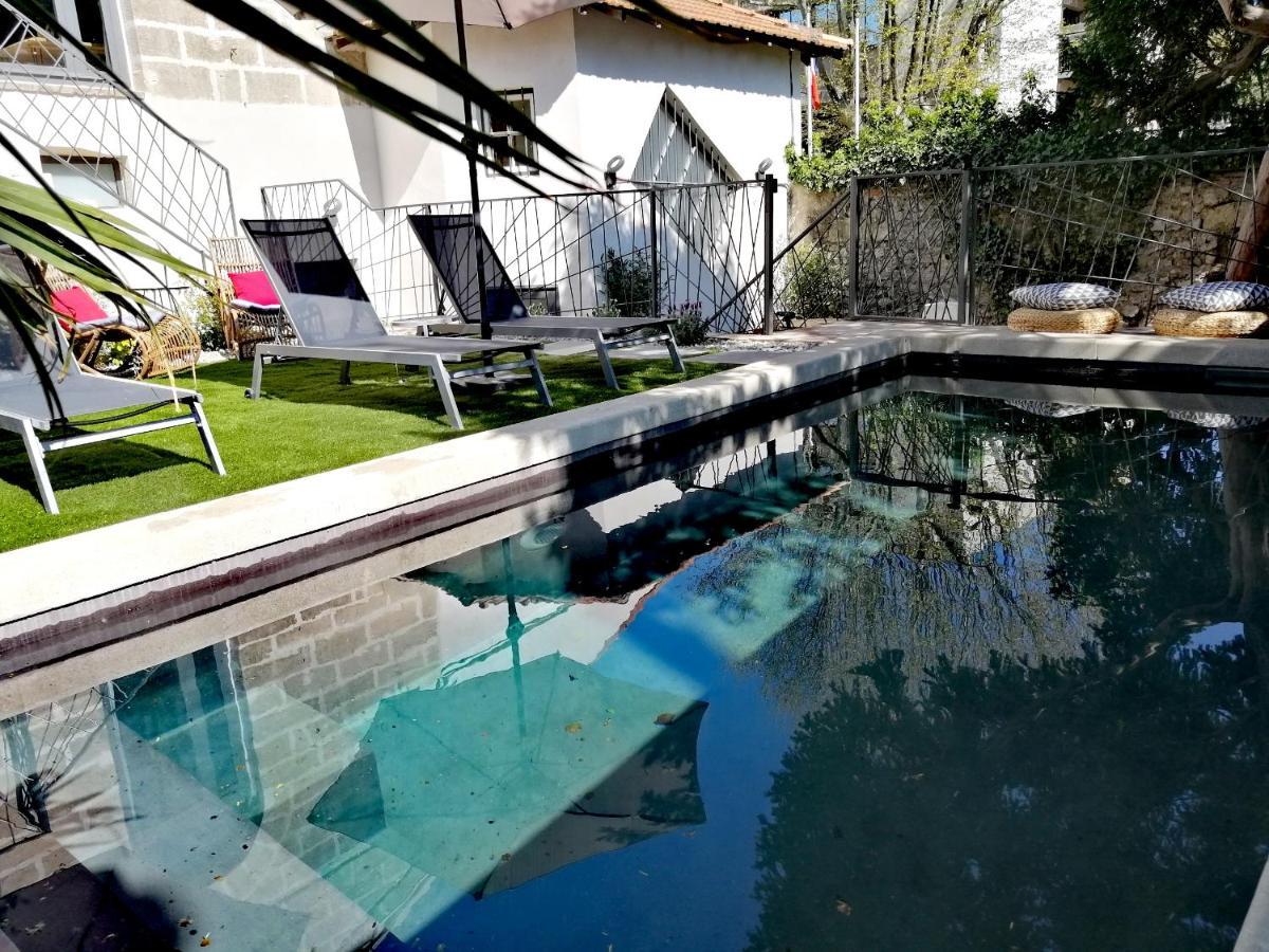 La Maison Grivolas Appartements Et Maison D'Hotes Avignon Exterior foto