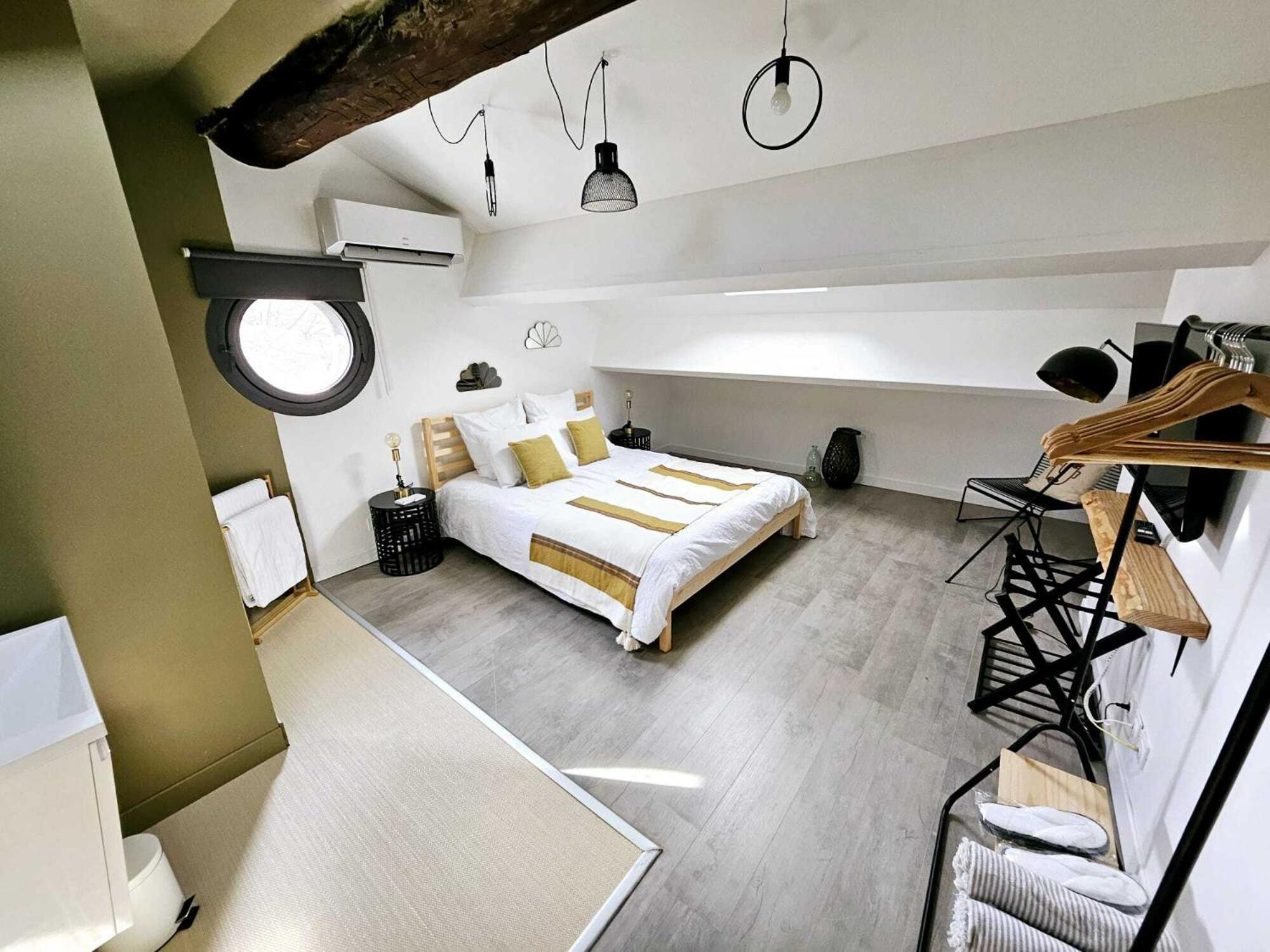 La Maison Grivolas Appartements Et Maison D'Hotes Avignon Exterior foto