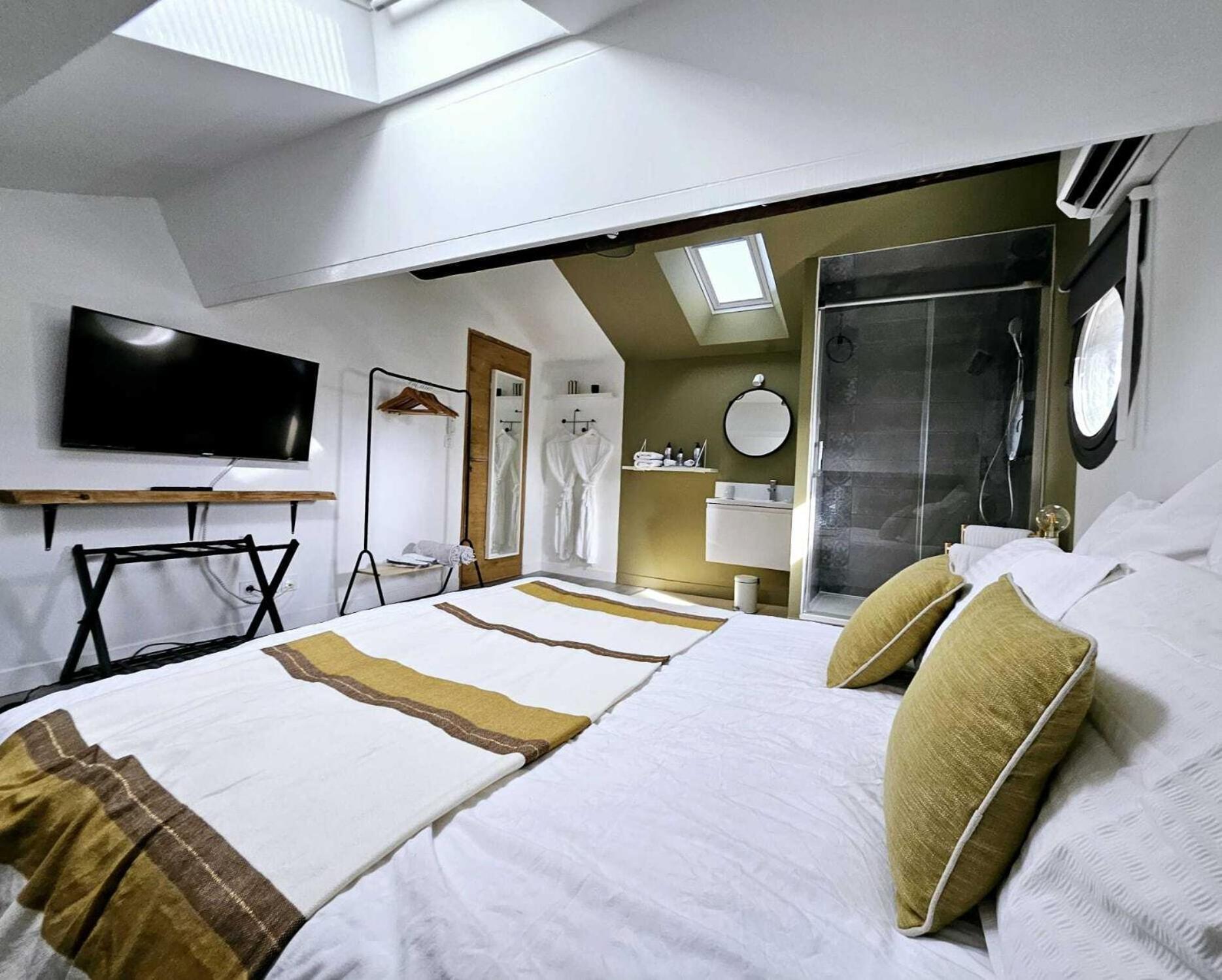 La Maison Grivolas Appartements Et Maison D'Hotes Avignon Zimmer foto